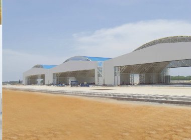 海南某部队飞机库大门